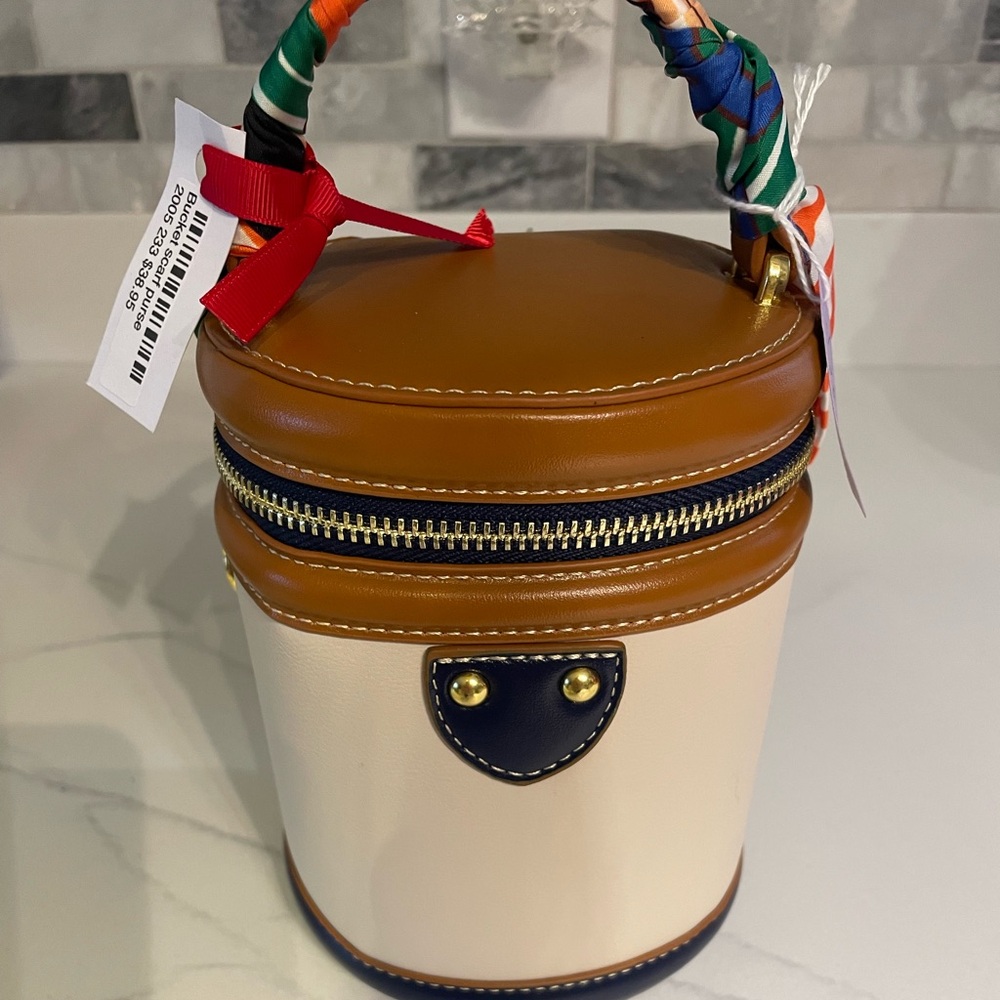 Bucket scarf purse